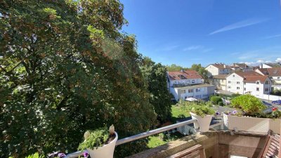 Ruhige, helle 2 Zimmer-Whg mit kleinem Balkon für ordentliche und solvente Mieter