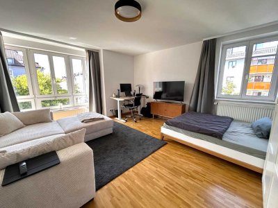 Exklusive Lage: Helle 2-Zimmer-Wohnung unmittelbar am Josephsplatz