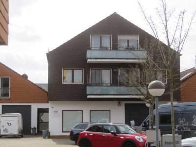 Gepflegte 4-Raum-Wohnung mit Balkon und Einbauküche in Karlsfeld