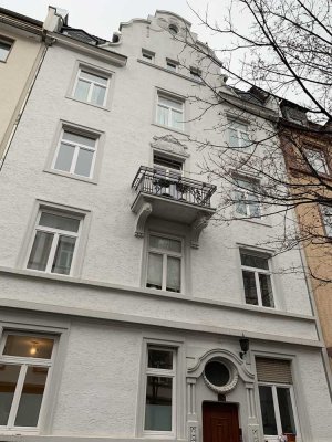 Stilvolle Altbauwohnung mit Fußbodenheizung in Bockenheimer Bestlage