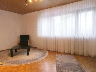 PENDLERWOHNUNG in Leinfelden (Musberg): Echtholzparkettboden, separate Küche, Bad mit Wanne