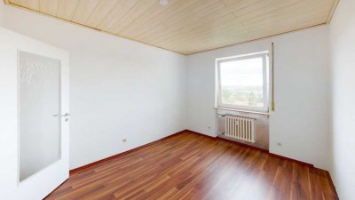 Lichtdurchflutete 3-Zimmer-Wohnung mit Panoramablick & Loggia