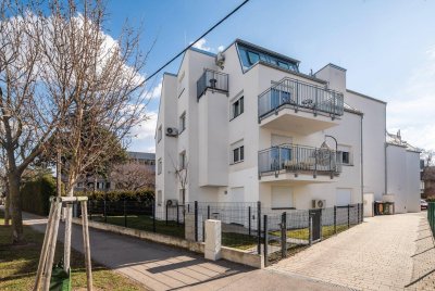 ***2 DACHTERRASSEN *** Top ausgestattet &amp; gepflegt, direkt an U1 Station