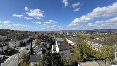 EXECUTIVE PENTHOUSE 185 m² WITH PANORAMIC VIEWS & TERRACE 49²  - 7 km to Clay Kaserne