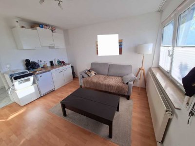 Geschmackvolle, gepflegte 2-Raum-Erdgeschosswohnung mit Balkon und Einbauküche in Elchingen