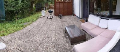 1 Zimmer Terassenwohnung mit separaten Bad in Stg- Sillenbuch.