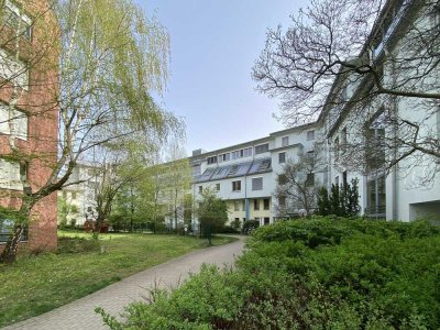 TOP LAGE NÜRNBERG-WÖHRDER SEE: 3-ZI-WOHNUNG MIT GROSSER DACHTERRASSE, EINBAUKÜCHE UND TG-STELLPLATZ