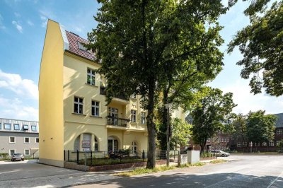 Lichtdurchflutete, modernisierte 2-Zimmer EG-Wohnung