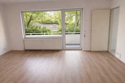Helles 1 Zimmer Apartment mit großem Balkon