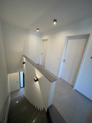 ERSTBEZUG - Exklusive 3- Zimmerwohnung in 52499 Baesweiler Kloshaus