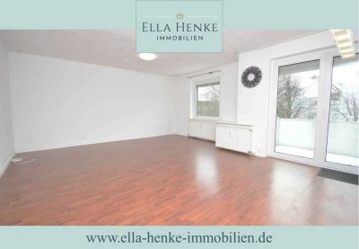 Schöne, großzügige 2-Zimmer-Wohnung mit Balkon + Einbauküche...