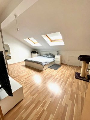 Große sehr schön geschnittene 3-Zimmer-Wohnung mit Dachterrasse in Rehlingen