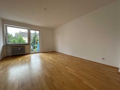 +++ Renovierte Unmöblierte Wohnung in Frankfurt am Main +++
