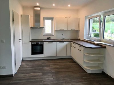 Neuwertige 2,5-Zimmer-Wohnung mit EBK in Reckenroth