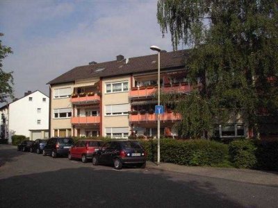 Leverkusen - Lützenkirchen  Im Dorf - gemütliche 3-Zimmer-DG-Wohnung (ideal für junge Leute)