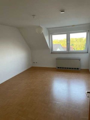 Attraktive und modernisierte 3-Raum-Wohnung in Nürtingen