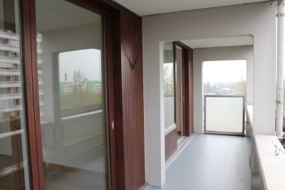 Gepflegte 2-Raum-Wohnung mit Balkon in München Bogenhausen
