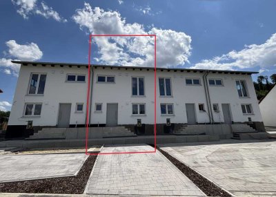 Neu errichtetes Reihenmittelhaus mit hochwertiger Ausstattung in 84174 Eching / Viecht