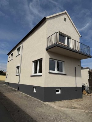 renoviertes Haus 4 Zimmer Küche Bad mit Hof und Garage Worms Abenheim
