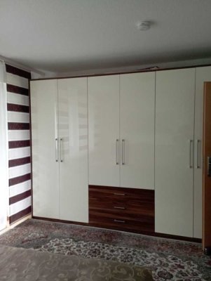 240000 € - 69 m² - 3.0 Zi.
zentrumsnah,gute Infrastruktur, Arztpraxen, Geschäfte, Kitas in der Nähe.