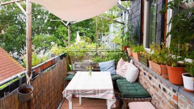 Bezugsfreie Altbau-Perle mit ruhigem Sonnenbalkon, Szeneviertel Sülz