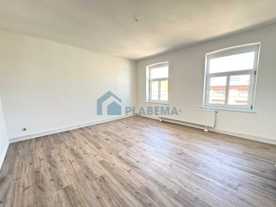 Moderne 3- Zimmer- Wohnung, nahe Schlosspark-Center, komplett renoviert