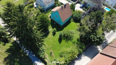 Attraktives Entwicklungsgrundstück mit Bestandshaus – Bauklasse II–III