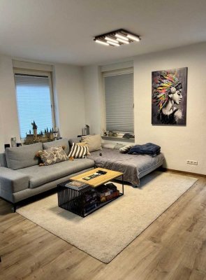 Helle 3 Zimmer- Maisonettewohnung mit Main Blick