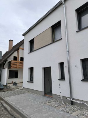 Neubau Reihenendhaus / Erstbezug /  6 Zimmer