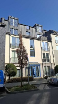 Erstbezug nach Sanierung: Exklusive 4-Raum-Maisonette-Wohnung mit geh. Innenausstattung