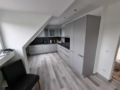 Exklusive, vollständig renovierte 2-Raum-Wohnung mit EBK in Ratingen