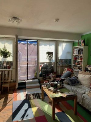 Ideale Kapitalanlage! Tolle 2­-Zimmer­wohnung im Dachgeschoss - provisionsfrei!