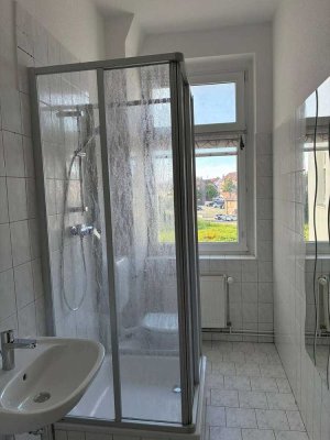 Single-Apartment mit Stil – Einbauküche und französischer Balkon inklusive