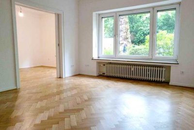 Sanierte, großräumige 3-Zi.-Whg. mit sonnigem Balkon in gefragter Lage von D-dorf-Golzheim!