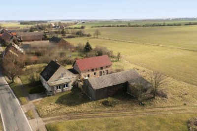 Niedergörsdorf: Reserviert: Bezugsfreier Bauernhof mit Ausbaureserve und freiem Blick