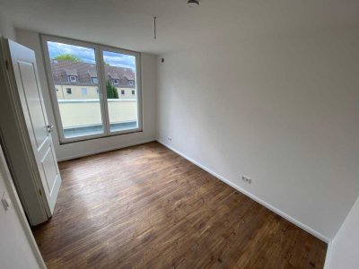 Neuwertige 2-Zimmer Dachgeschosswohnung mit Balkon in Eißendorf