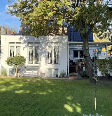 Freist. Einf.-haus mit großem Garten, zzgl. Einliegerwohnung und großer Dachterrasse!!!
