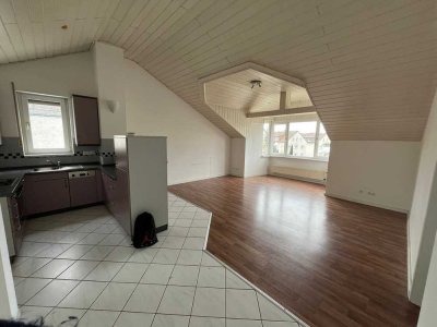 Stilvolle 3-Zimmer-Wohnung mit Balkon und Einbauküche in Offenbach