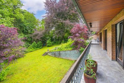 Repräsentativer Bungalow mit Privatzufahrt und außergewöhnlichem Raumangebot