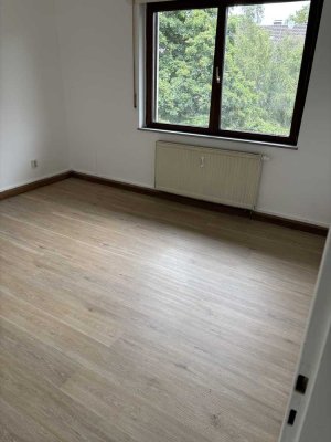 2 Zimmer Küche Bad Balkon in Baden Baden