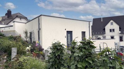 Wohnen wie im Haus - Moderne 4½-Zimmer-Wohnung in zentraler Lage mit eigenem Garten