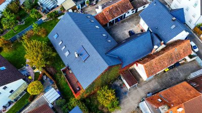 Luxuswohnung, Einfamilienhaus und 2 Zimmerwohnung -modern renoviert und kernsaniert - Neuwertig !