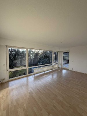 Lichtdurchflutete 3-Zimmer-Wohnung mit zwei Balkonen in idyllischer Waldrandlage