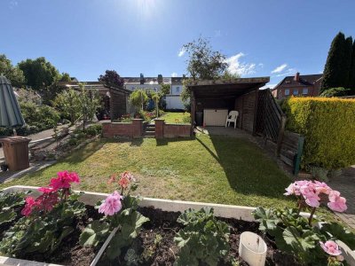 Charmates Reihenmittelhaus in guter, ruhiger Stadtlage mit Ausbaureserve