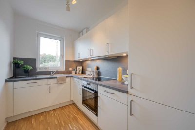 Helle, großzügige 2 Zimmerwohnung mit Terrasse & Wintergarten * Einbauküche * im grünen Karlshorst