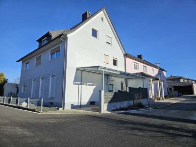 Komplett modernisierte Eigentumswohnung in Schirmitz zu verkaufen