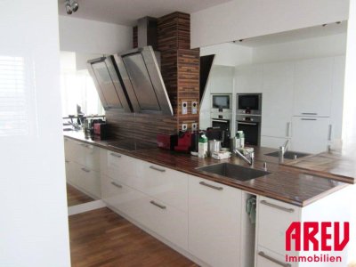 WOHNUNG MIT WEITBLICK DIREKT AM HAFEN MIT SICHT AUF DIE DONAU - TOP 78