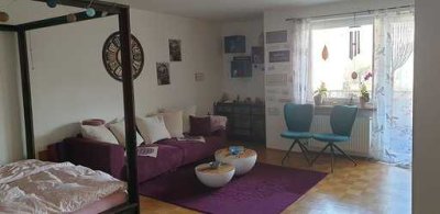 gemütliche 2-Raum-Hochparterre-Wohnung mit Balkon und EBK zur Ablöse in Ebersberg