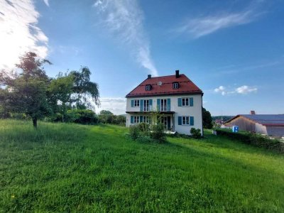 Einfamilienhaus mit Geschichte – vollständig renoviertes ehemaliges Pfarrhaus in Oberndorf!