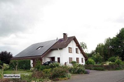 Freistehendes Einfamilienhaus mit Wintergarten und Garage - viel Platz für die Familie